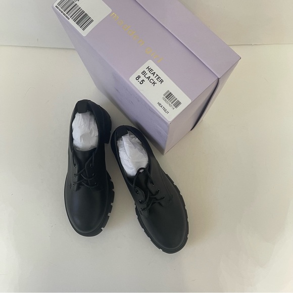 MADDEN GIRL Black Lug Sole Lace Up Shoes Size 8.5 - New In Box - Reemoly - Picture 3 of 14